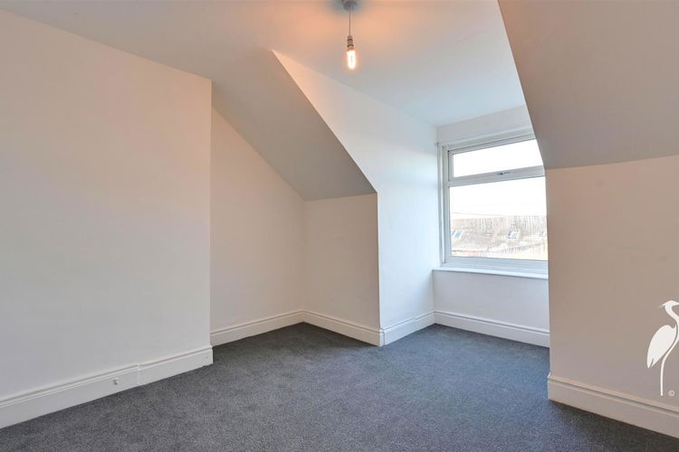 Bedroom 1 - Picture 10 of 14