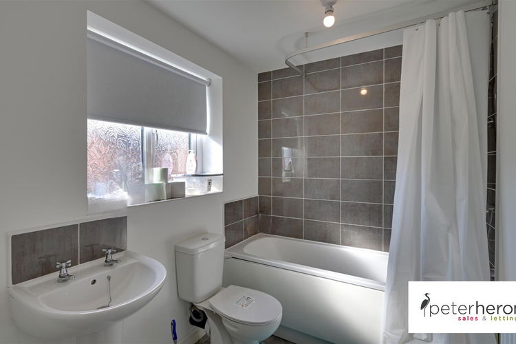 Bathroom - Picture 16 of 18