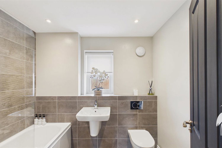 Bathroom - Picture 22 of 34