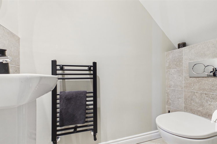 Cloakroom/WC - Picture 13 of 34