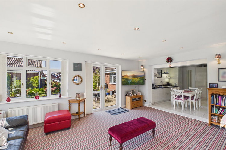 Family Room - Picture 12 of 37