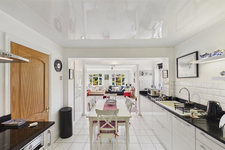 Breakfasting Kitchen - Picture 18 of 37