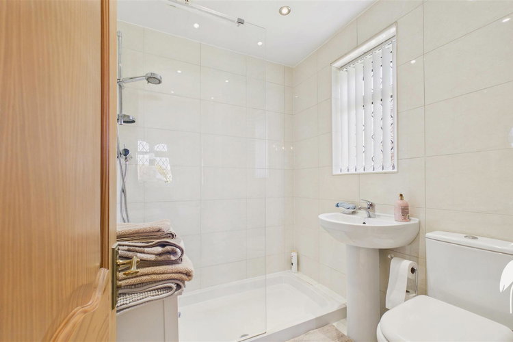 En-Suite Shower Room - Picture 22 of 37