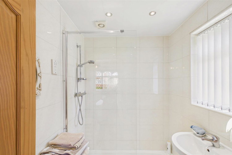 En-Suite Shower Room - Picture 23 of 37