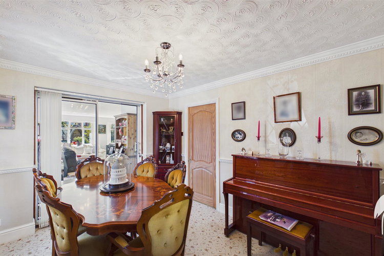 Dining Room - Picture 6 of 37