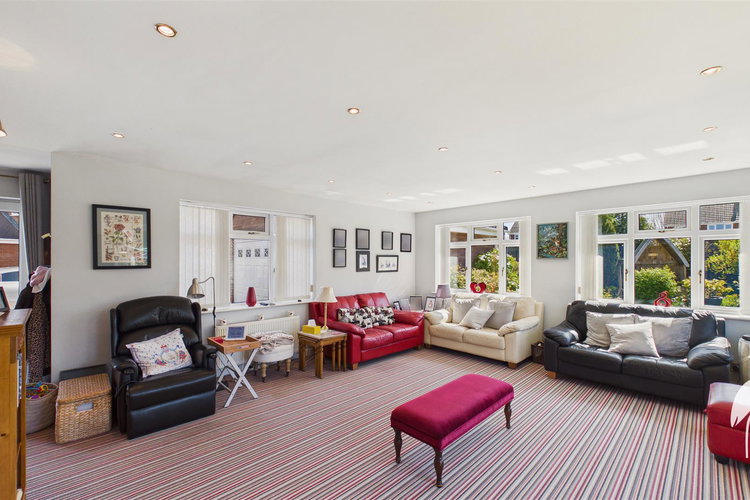 Family Room - Picture 10 of 37