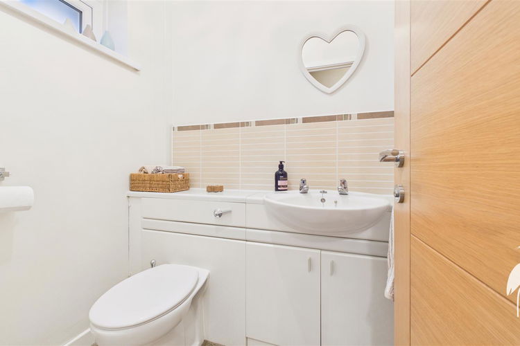 Cloakroom/WC - Picture 14 of 31