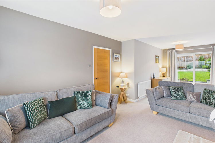 Lounge/Dining Room - Picture 3 of 31