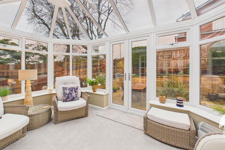 Conservatory - Picture 4 of 31