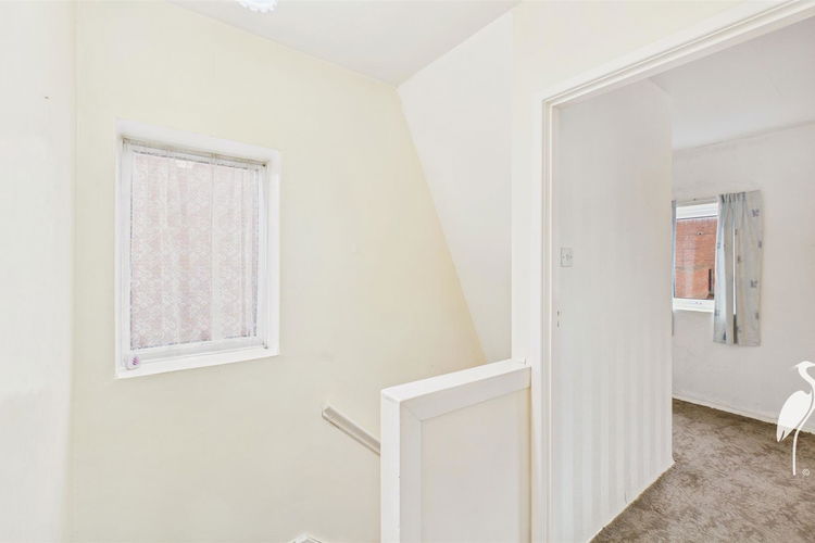 First Floor Landing - Picture 15 of 19