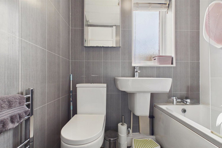 Bathroom - Picture 17 of 22