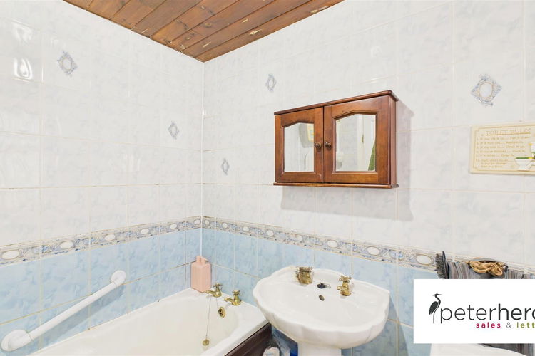 Bathroom - Picture 12 of 25