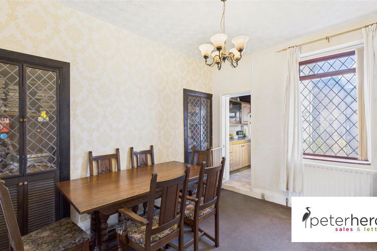 Dining Room - Picture 5 of 25