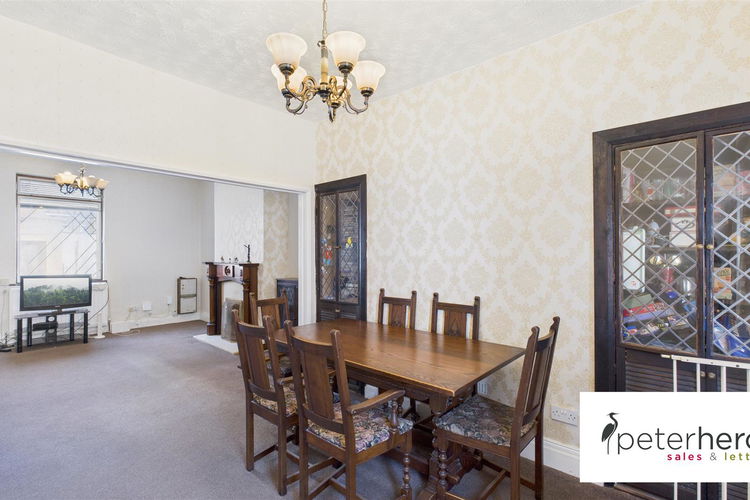 Dining Room - Picture 7 of 25