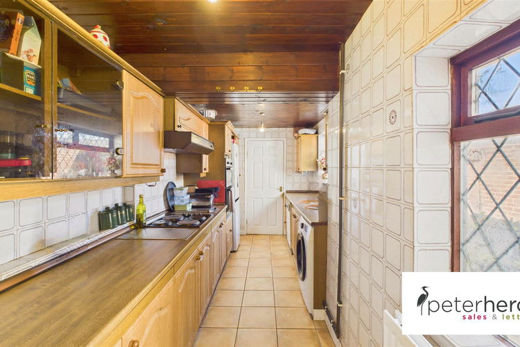 Kitchen - Picture 10 of 25