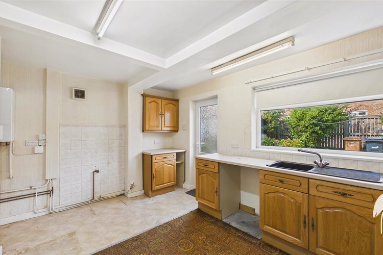 Kitchen - Picture 6 of 18