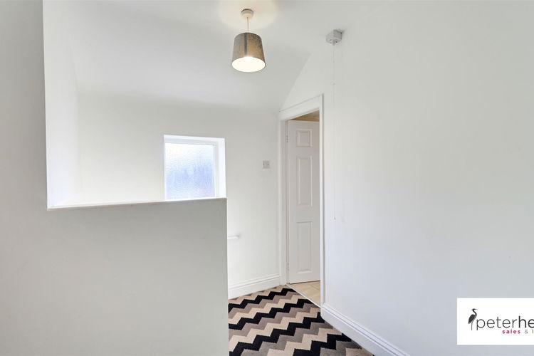 First Floor Landing - Picture 17 of 27