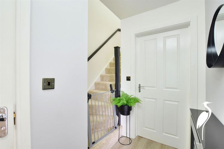 Entrance Hall - Picture 11 of 25