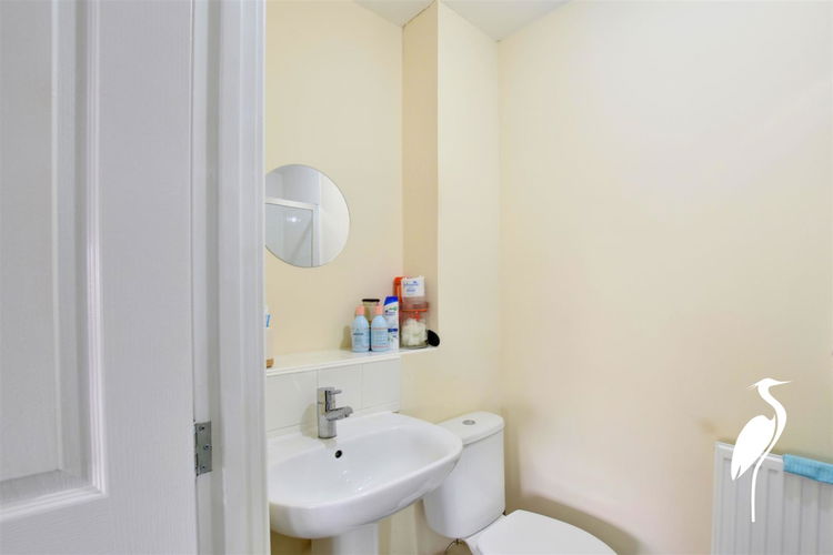 En-Suite Shower Room - Picture 14 of 25
