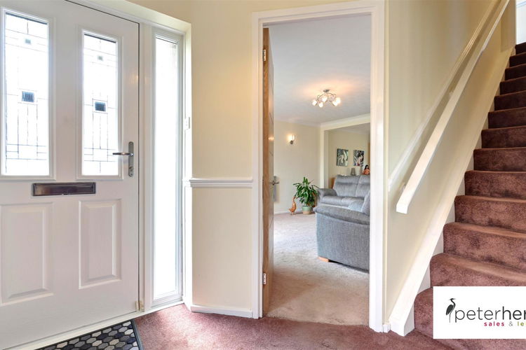 Entrance Hall - Picture 13 of 31