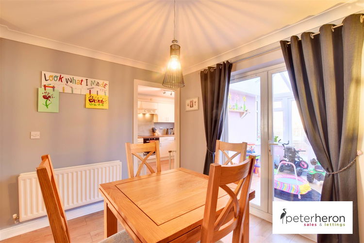 Dining Room - Picture 6 of 24