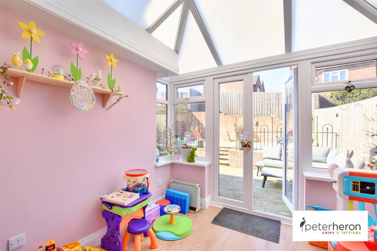 Conservatory - Picture 11 of 24