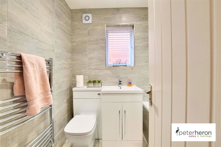 Bathroom - Picture 20 of 24