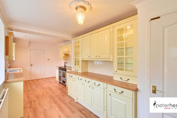 Kitchen - Picture 16 of 39