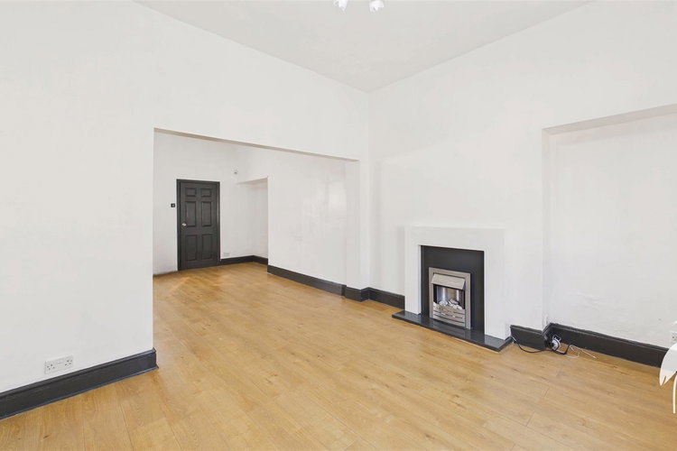 Lounge/Dining Room - Picture 3 of 14