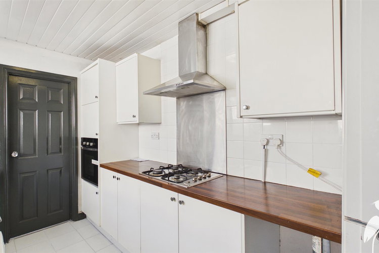 Kitchen - Picture 8 of 14