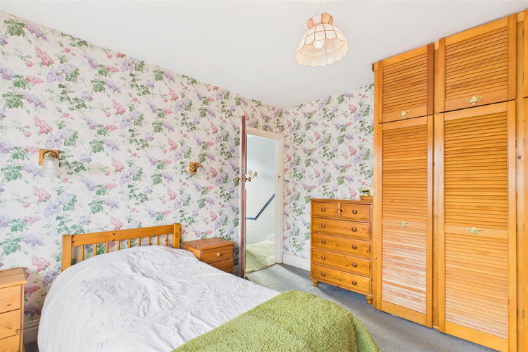 Bedroom 1 - Picture 12 of 21