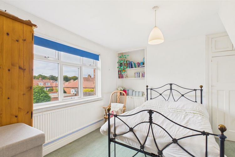 Bedroom 2 - Picture 13 of 21