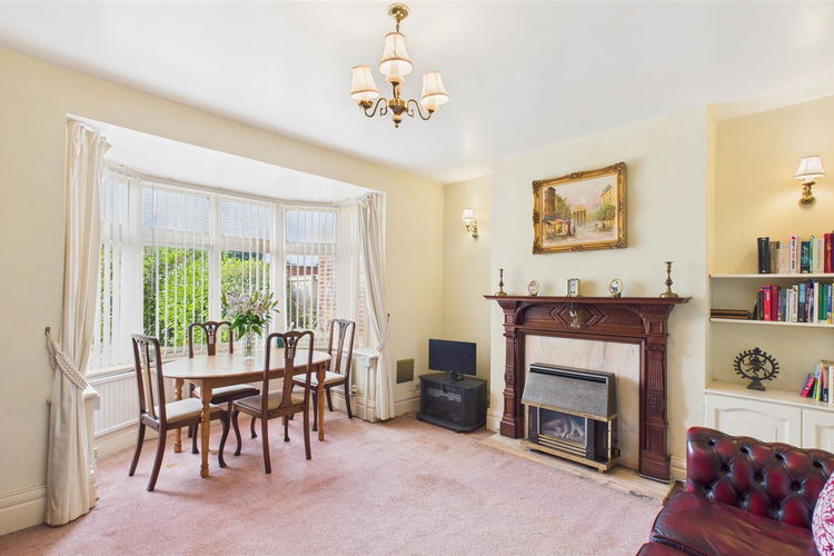 Dining Room - Picture 3 of 21