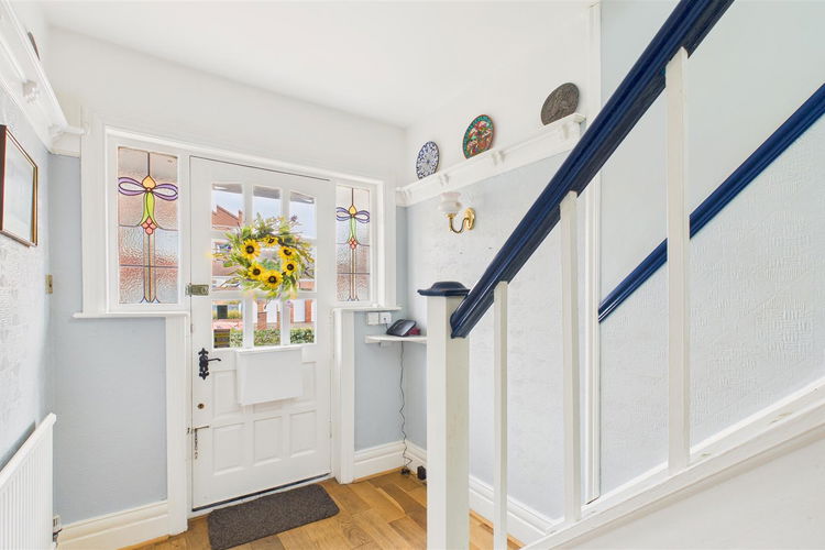 Entrance Hall - Picture 8 of 21