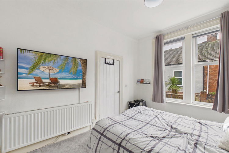 Bedroom 1 - Picture 20 of 25