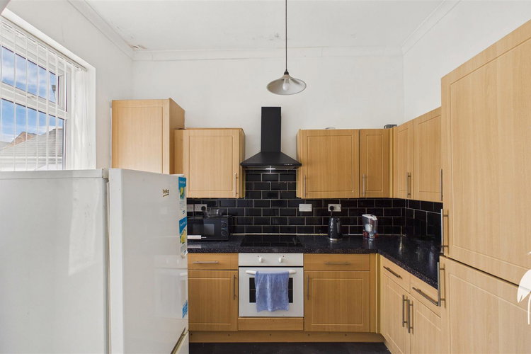 Kitchen - Picture 7 of 19