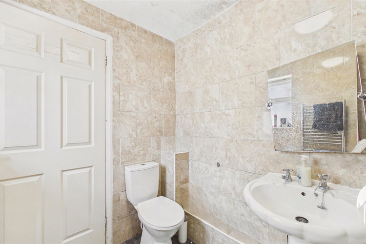 Bathroom - Picture 11 of 19
