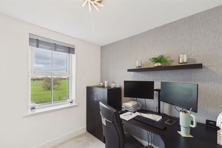 Office - Picture 22 of 39