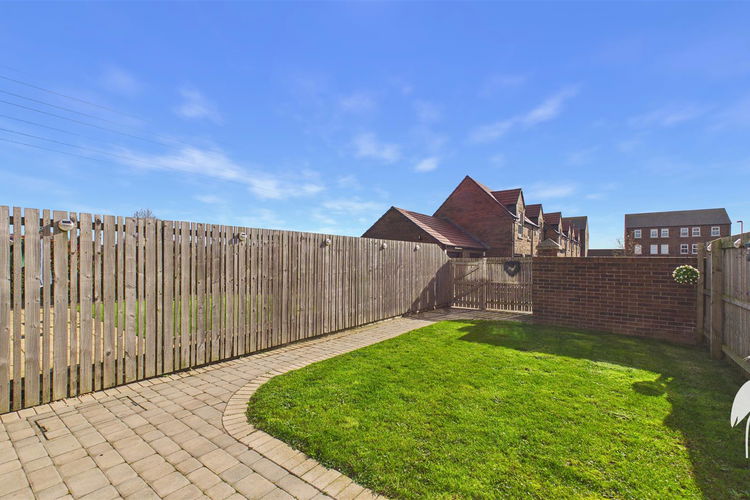 Outside - Picture 36 of 39