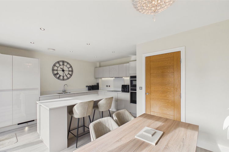 Open Plan Kitchen & Dining Room - Picture 5 of 39