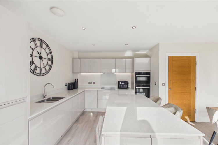 Open Plan Kitchen & Dining Room - Picture 8 of 39