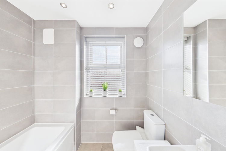 Bathroom - Picture 23 of 39