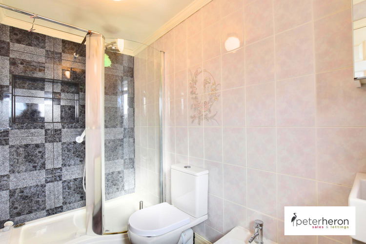 Shower Room - Picture 16 of 25