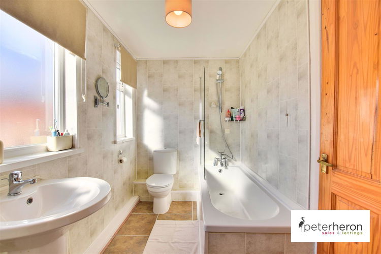Bathroom - Picture 20 of 25