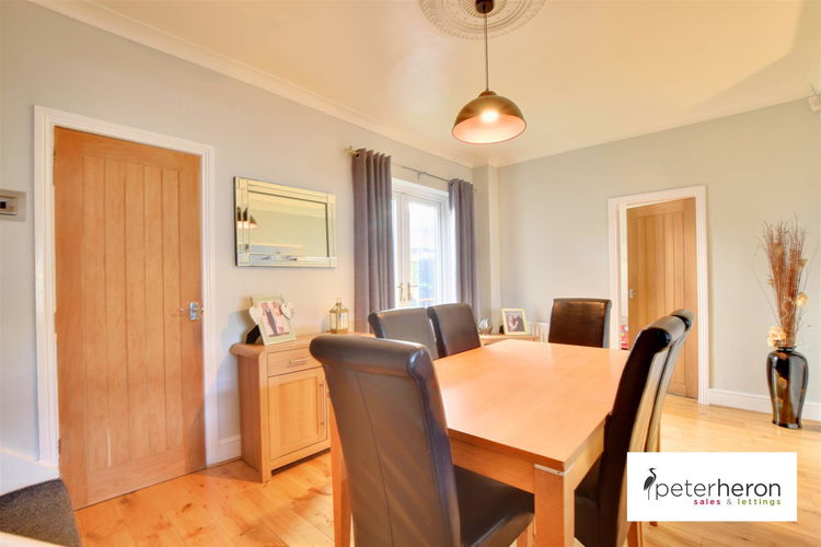 Dining Room - Picture 4 of 25