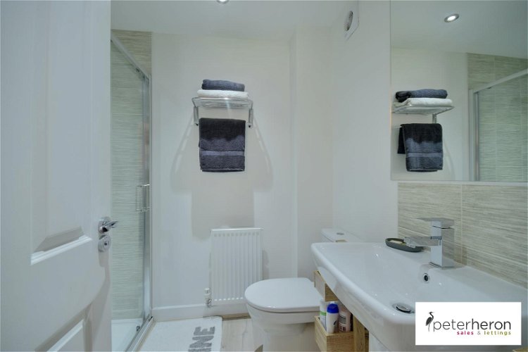 En-Suite Shower Room - Picture 15 of 23