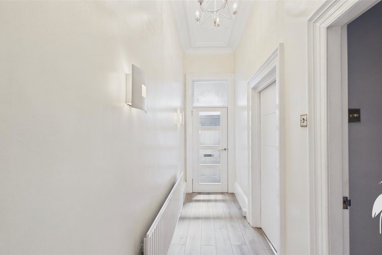 Entrance Hall - Picture 12 of 17
