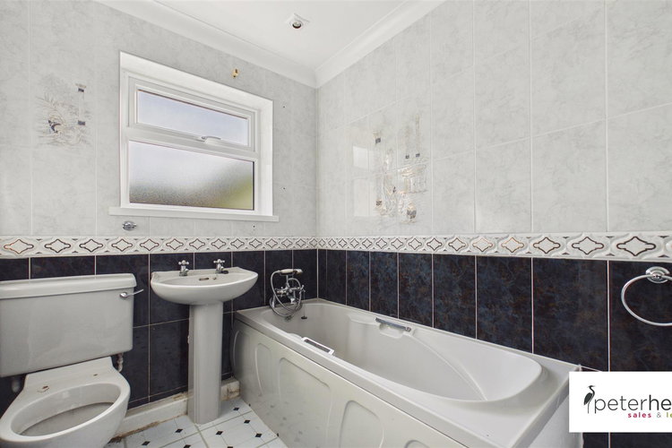 Bathroom - Picture 8 of 17