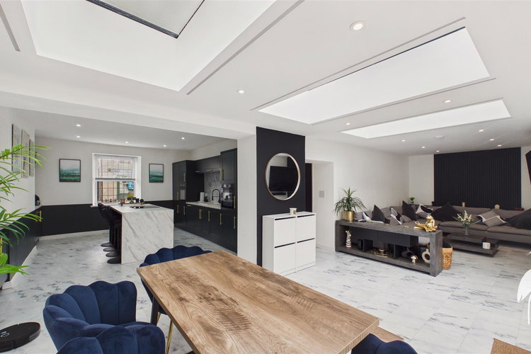 Open Plan Lounge/Dining Room - Picture 11 of 38