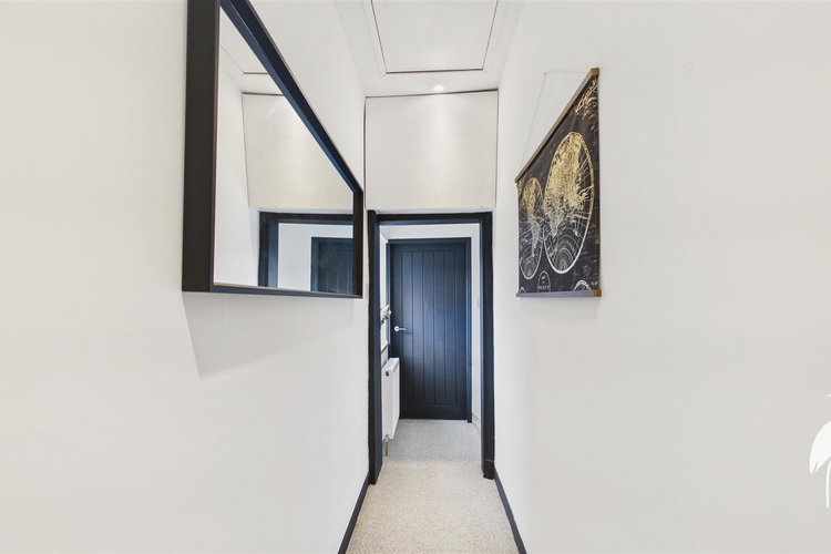 First Floor Landing - Picture 32 of 38